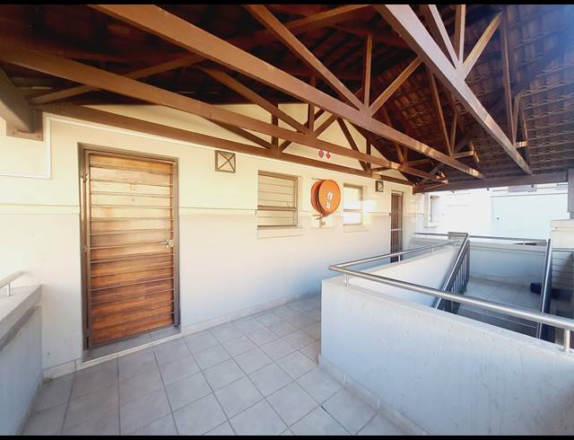 2 BEDROOM APARTMENT RENTED IN SUNNINGHILL